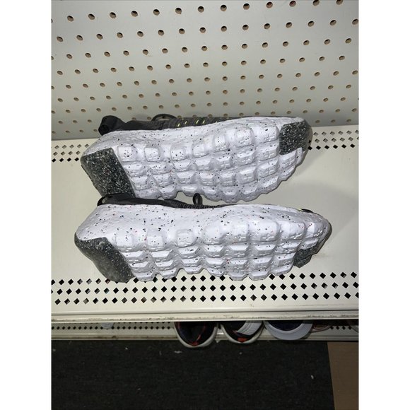 Nike Space Hippie 04 Black Volt Mens Athletic Shoes Size 10.5 CZ6398-010 - Picture 5 of 9